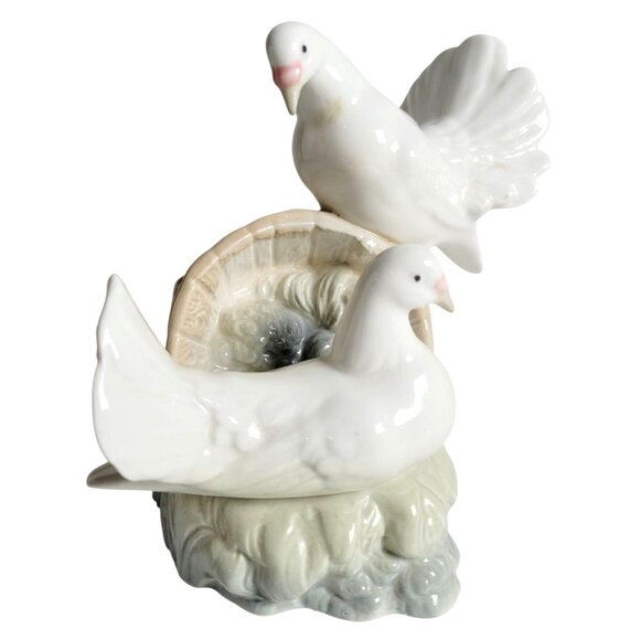 Vintage Porcelain Turtle Dove Figurine White Love Birds Sculpture Valencia Spain - Picture 7 of 13